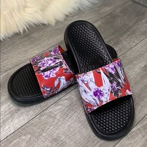 Nike Shoes - WMNS Benassi JDI Print Nike Shoes - WMNS Benassi JDI Print